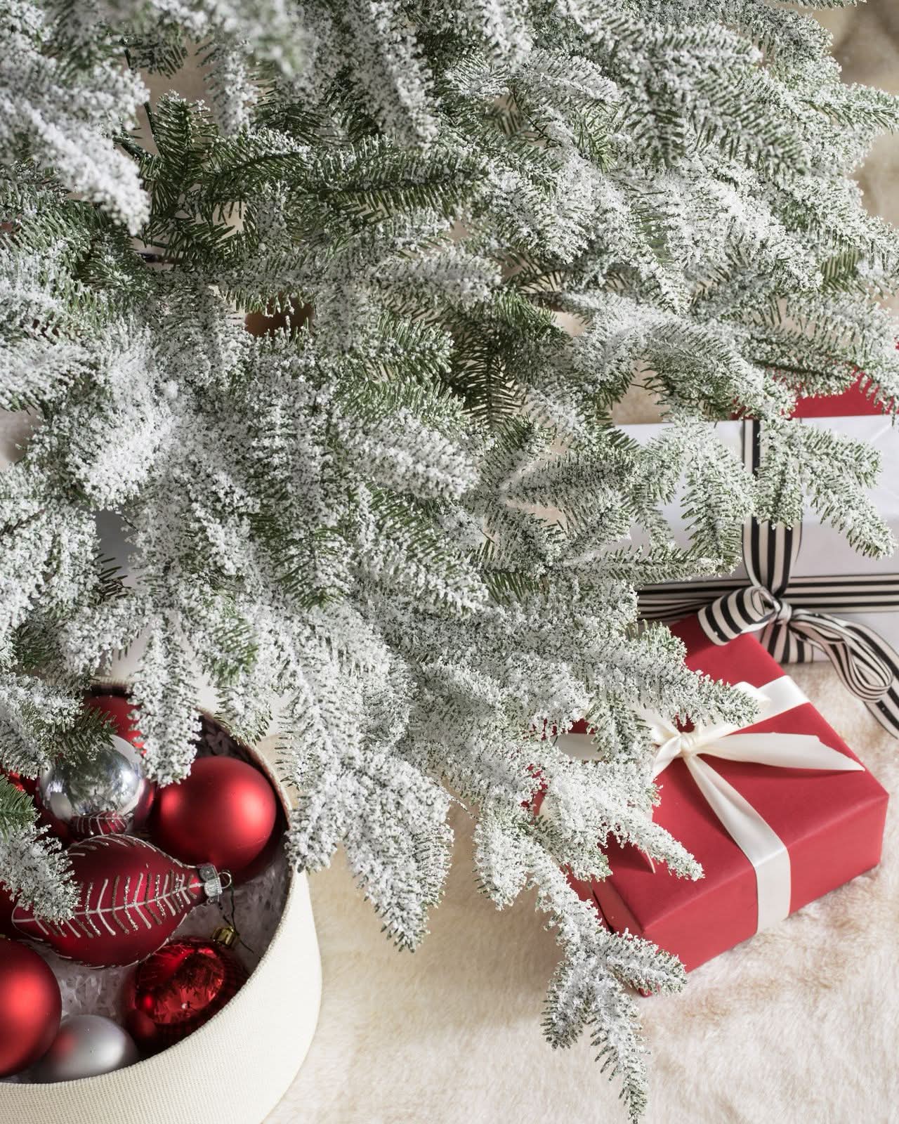 Snowy Christmas Tree with Snowy Branches, Metal Stand and Built-in Micro LEDs