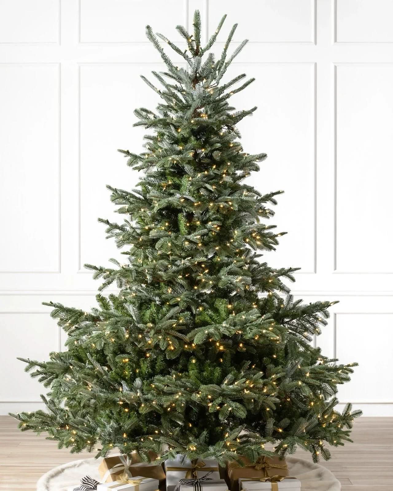 European Fir Christmas Tree with Articulated Branches, Metal Stand and Built-in Micro LEDs