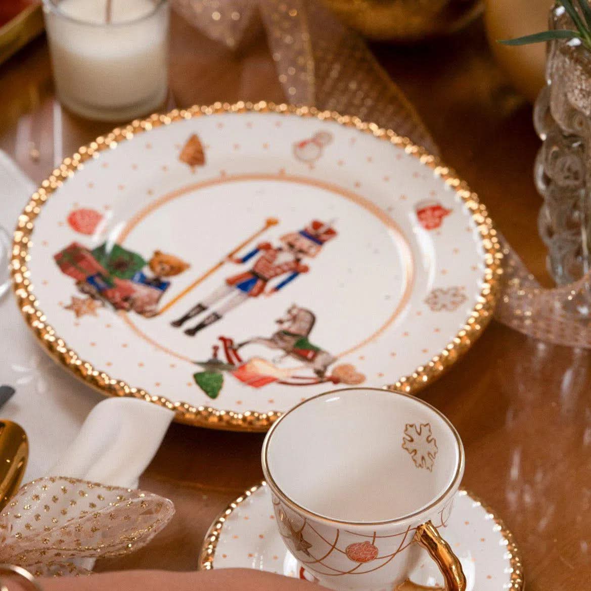 Christmas Themed Ceramic Dessert Plates - 6 pieces